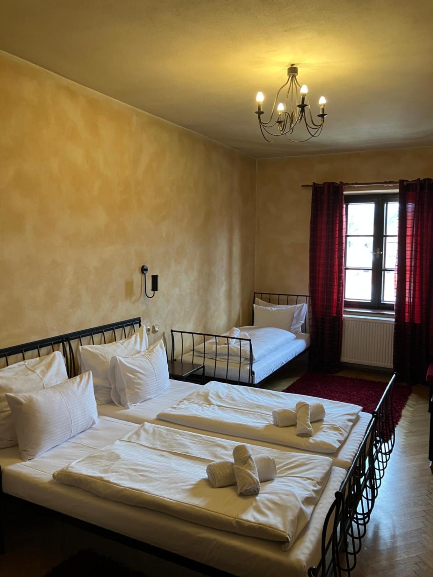 Arcadie Hotel & Apartments Cesky Krumlov Ngoại thất bức ảnh