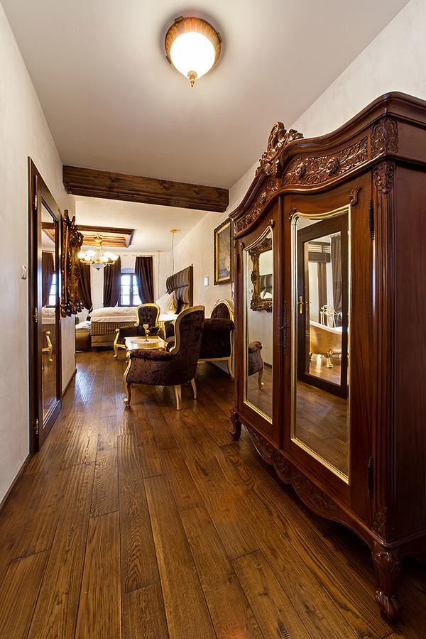Arcadie Hotel & Apartments Cesky Krumlov Ngoại thất bức ảnh