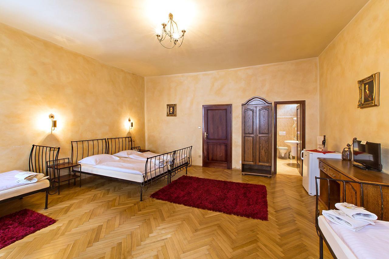 Arcadie Hotel & Apartments Cesky Krumlov Ngoại thất bức ảnh