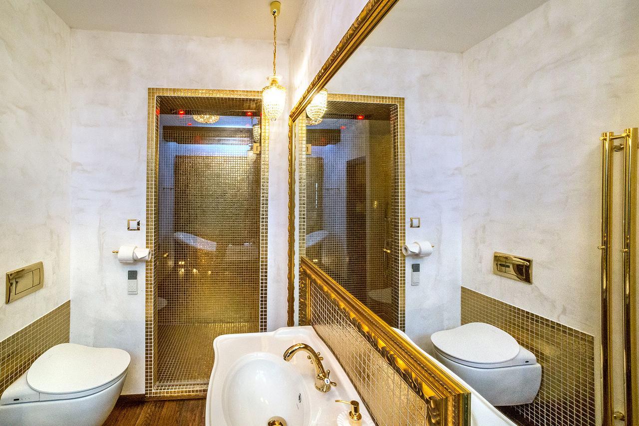 Arcadie Hotel & Apartments Cesky Krumlov Ngoại thất bức ảnh