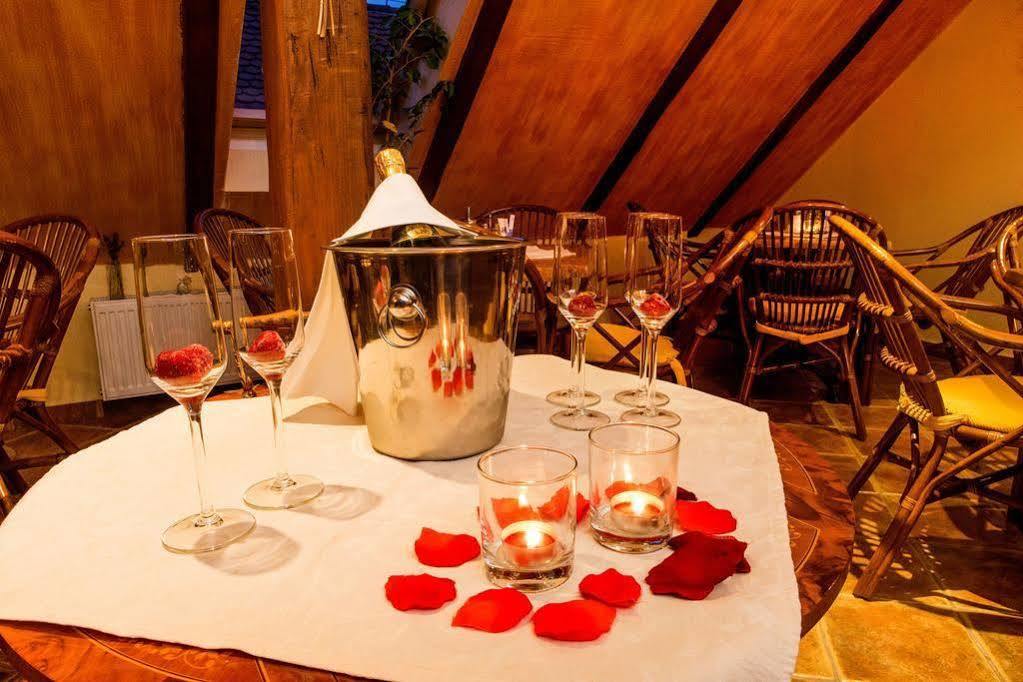 Arcadie Hotel & Apartments Cesky Krumlov Ngoại thất bức ảnh